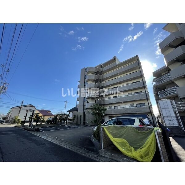 名古屋市守山区喜多山南のマンションの建物外観