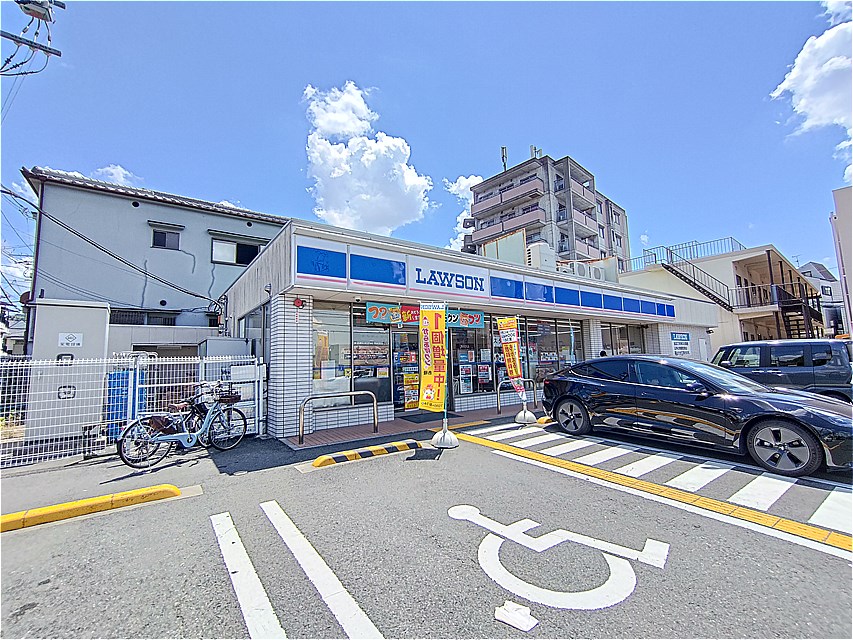 コンビニ　ローソン四條畷南野一丁目店（コンビニ）まで532m