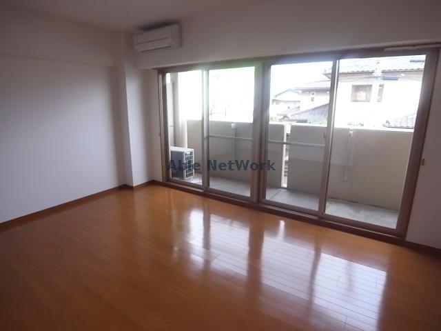 居室・リビング　洋室