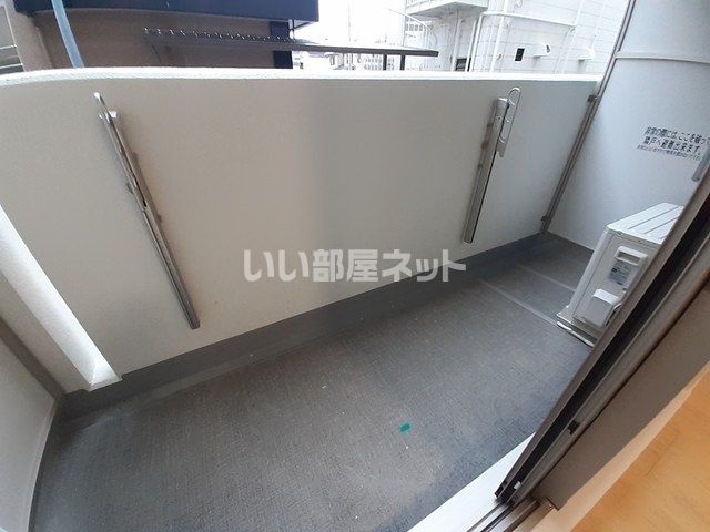 【橿原市葛本町のマンションのバルコニー】