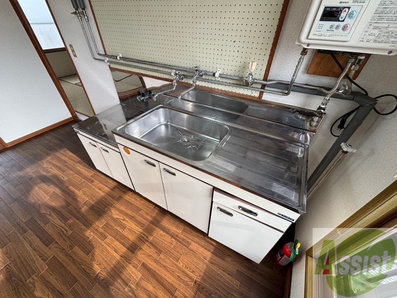 キッチン　キッチンはスペースも広々していて使いやすそうですよ！