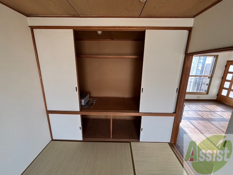 収納　こちらは収納です。物をしまう事ができますね！