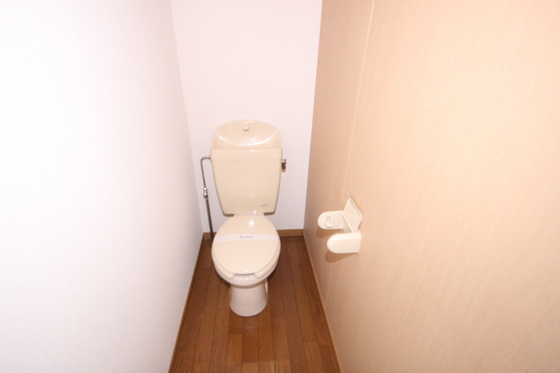 トイレ　※別部屋の写真です