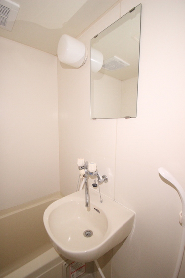 洗面設備　※別部屋の写真です