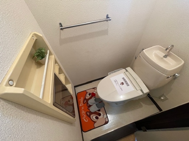 トイレ　別号室のお写真です