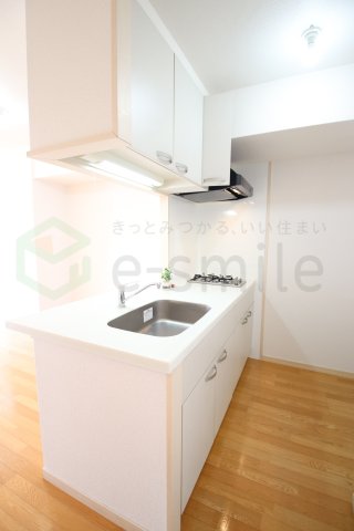 キッチン　コンパクトなキッチンで掃除もラクラク