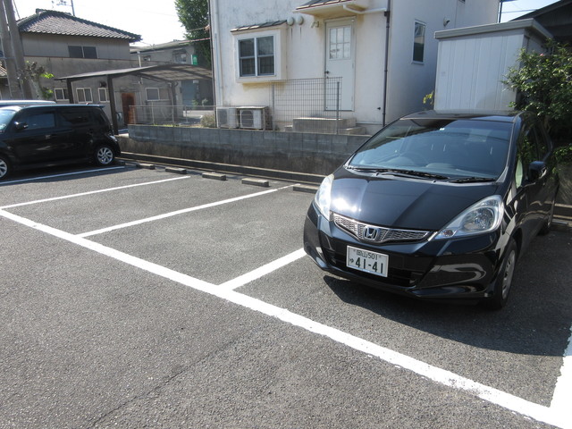 【倉敷市連島中央のアパートの駐車場】