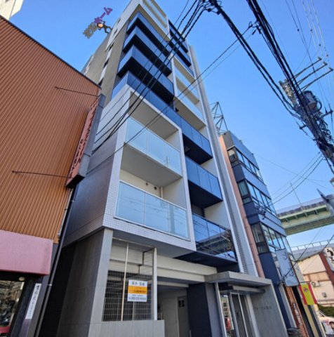 【名古屋市北区志賀南通のマンションの建物外観】