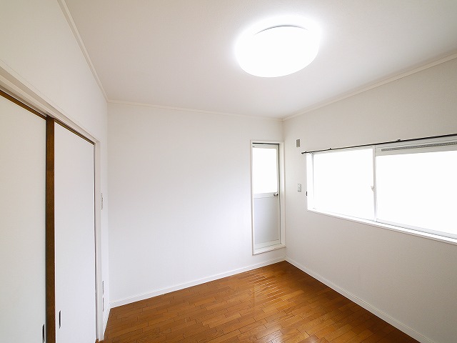 その他部屋・スペース　落ち着いて過ごせるお部屋なので、寝室にいかがでしょうか