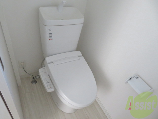 トイレ　各機能付きのトイレですので安心してご利用いただけます。
