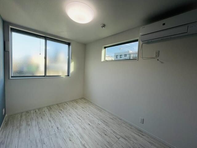 その他部屋・スペース　２面採光なので、明るく風通しのよい過ごしやすいお部屋です♪