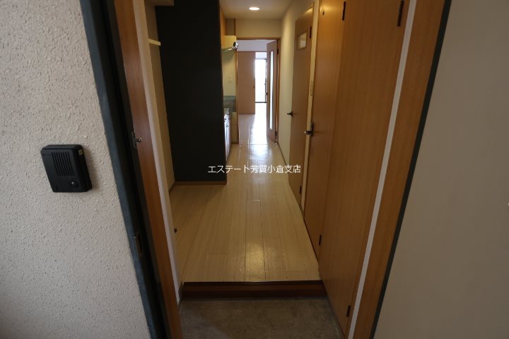 玄関　現況優先。