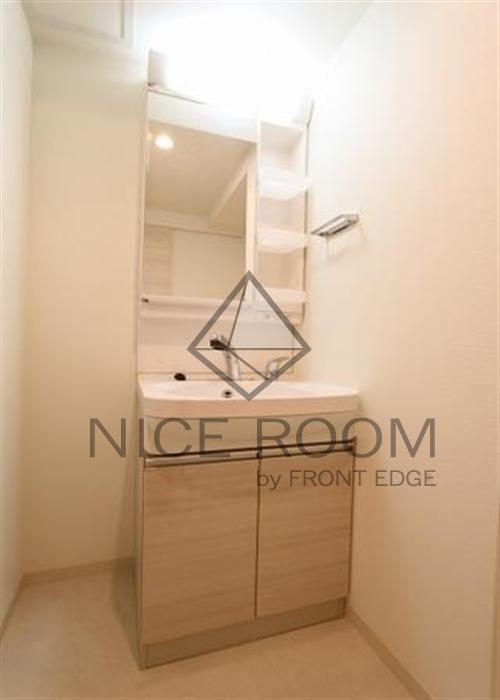 洗面設備　レジデンス心斎橋　独立洗面台