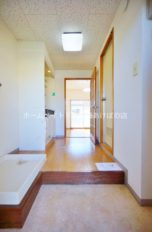 玄関　同型別部屋写真