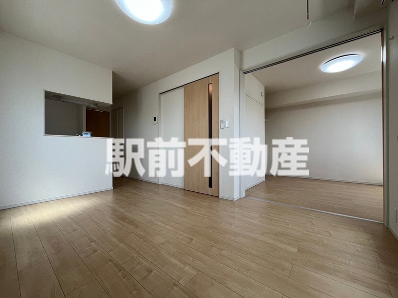 居室・リビング　※同物件別部屋の参考写真・現況優先