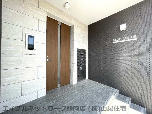 エントランス　建築中
