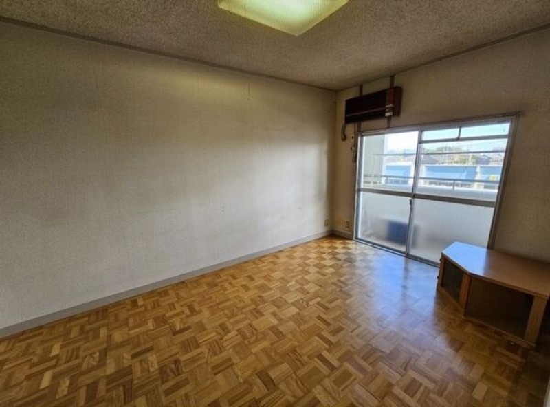 居室・リビング　図面と現状に相違がある場合には現状を優先