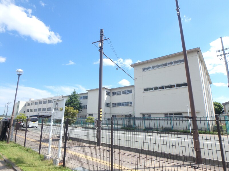 小学校　松阪市立幸小学校（小学校）まで752m