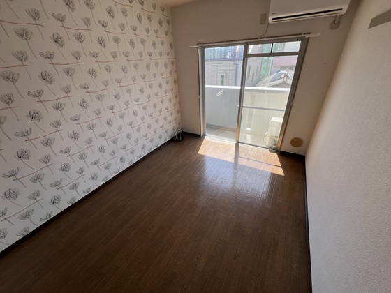 居室・リビング　※別部屋の写真です