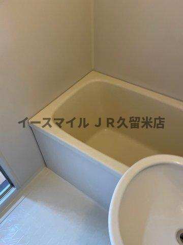 バス・シャワールーム　コンパクトで使いやすいお風呂です