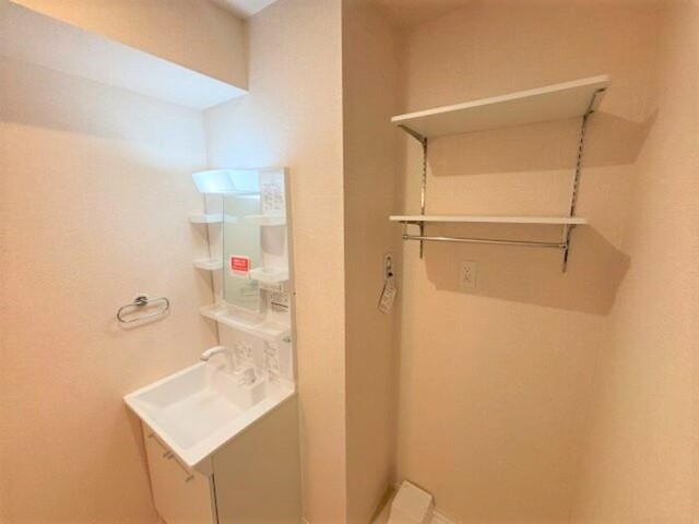 洗面設備　洗髪洗面化粧台