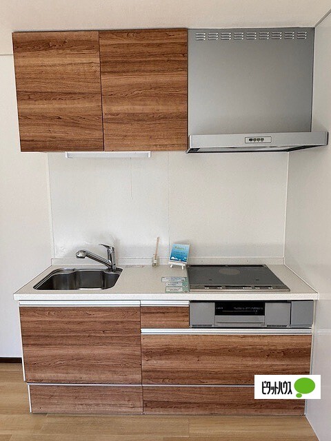 キッチン　システムキッチン（ＩＨクッキングヒーター付）