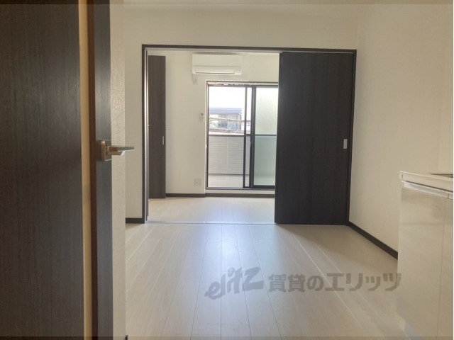 居室・リビング　リビング