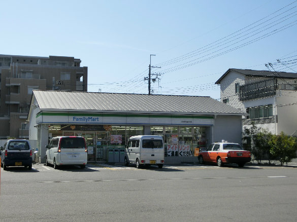 コンビニ　ファミリーマート 京都御池通天神店（コンビニ）まで95m