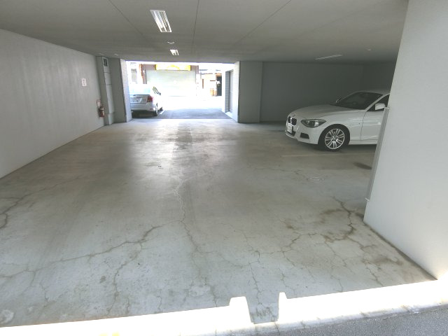 駐車場　詳細は、RISUMO江坂本店→06 6155-7137まで♪