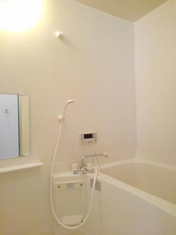 バス・シャワールーム　ゆったり過ごせるお風呂です