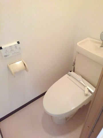 トイレ　シンプルで使いやすいトイレです
