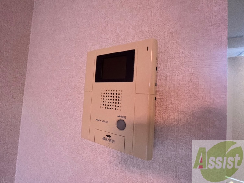 セキュリティ　ＴＶモニター付インターホンです。来客者の顔が見えるので安心！