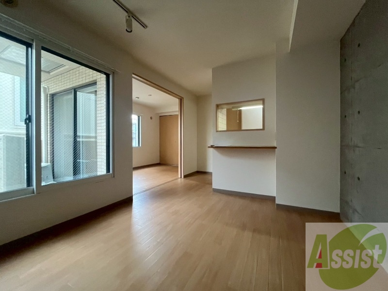 居室・リビング　広々としたリビングですね。使い勝手がよさそうですね！