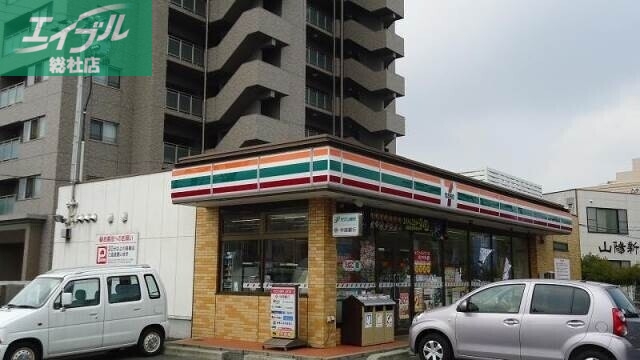 コンビニ　セブンイレブン倉敷美和1丁目店（コンビニ）まで869m