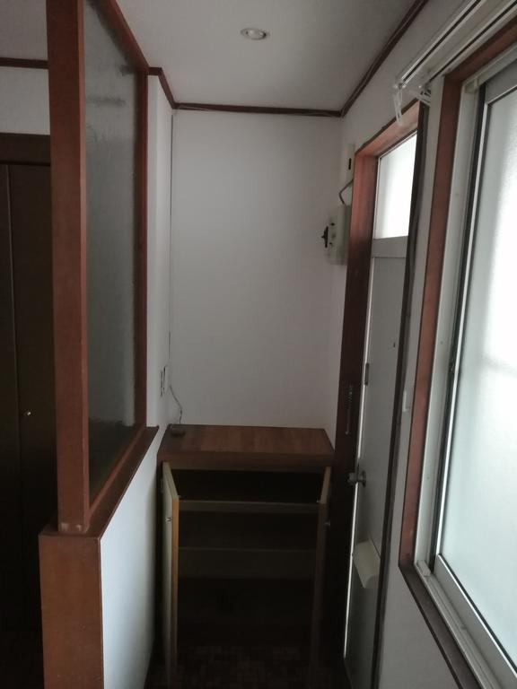 エントランス　下駄箱は3段です。