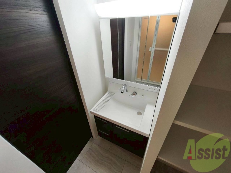 洗面設備　シャンプードレッサーで身支度もラクラクです！