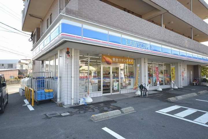 コンビニ　ローソン（コンビニ）まで2062m
