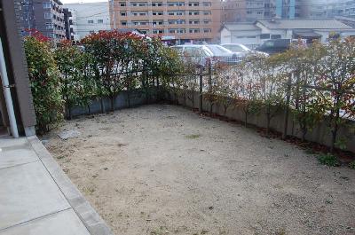 バルコニー　専用庭