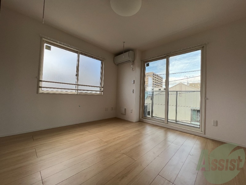 居室・リビング　リビングになります。伸び伸び出来そうですね。