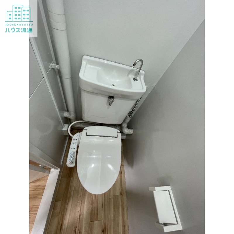 トイレ　※別号室の写真です