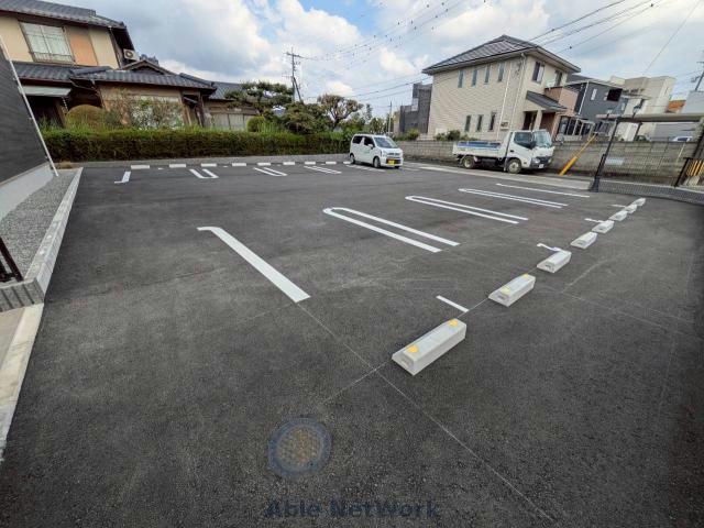 駐車場　駐車場
