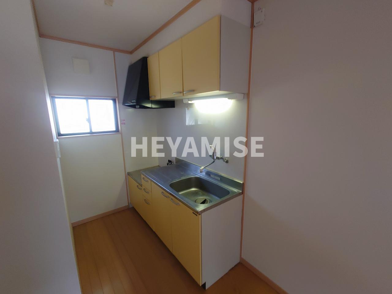 キッチン　※室内画像は別号室のもの