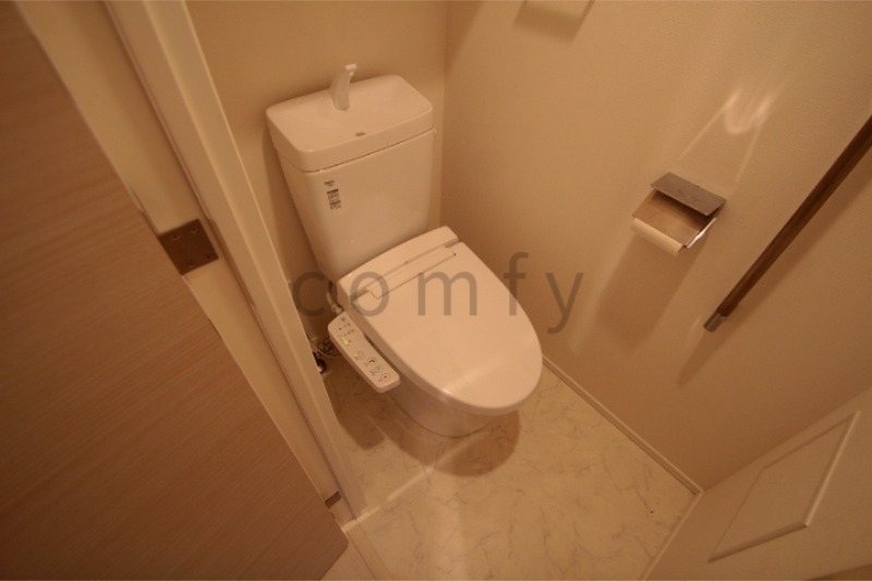 トイレ　ウォシュレット付きトイレ