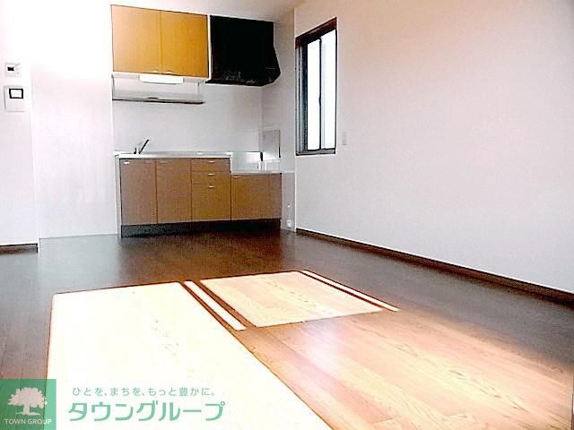 居室・リビング　★日当たり良好のリビング★