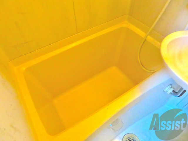 バス・シャワールーム　バスルームはこちらです。広々としてゆったり休めます。