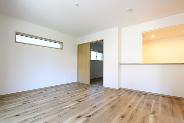 居室・リビング　ＬＤＫ１３．５帖★