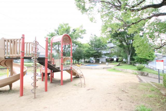 公園　上林房公園（公園）まで40m