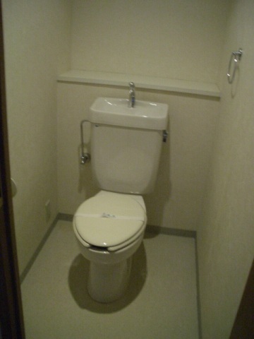 トイレ　写真は別室のものになります