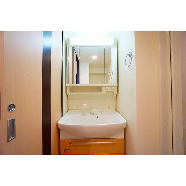 洗面設備　同仕様写真となります。