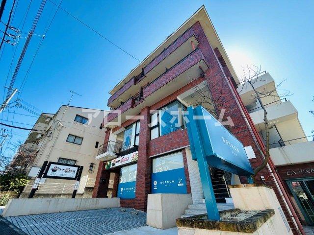 建物外観　※室内写真はモデルルームです。家具等は付属しません。